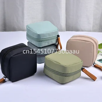 Mini kozmetikai táska Egyszínű utazási piperecikkek tárolása Sminktáska Kozmetikai rendszerező Egészségügyi betét tároló táska