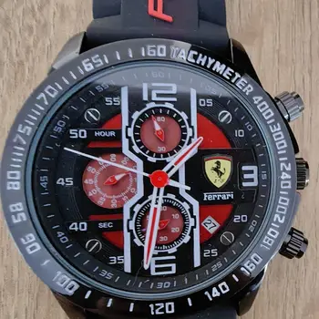 Ferraris boutique 6 kezes számlap kvarc óra vadonatúj díszdoboz férfi karóra 488 ingyenes mutató csúcskategóriás változat
