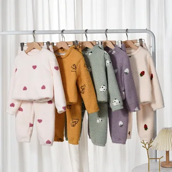 3-8Y téli pizsama szettek kisfiúnak Lány ruhák Vastag flanel gyapjú Háztartási ruházat Gyermekek meleg rajzfilm hálóruha Öltöny Loungewear