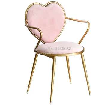 Olcsó Nordic Creative étkezőszék Kovácsoltvas szív alakú székek Nail Coffee Lounge pad Gold Simple öltözködési kanapé