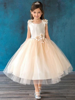 Flower Girl ruhák pezsgős tüll puffadt 3D virágokkal csokorövvel ujjatlan esküvőre születésnapi bankett hercegnő ruhák