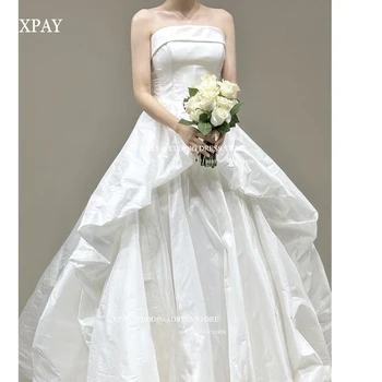 XPAY Egyszerű pánt nélküli selyem szatén A vonalú esküvői ruhák Korea női többszintű seprővonat hercegnő menyasszonyi ruhák egyedi gyártású 2023